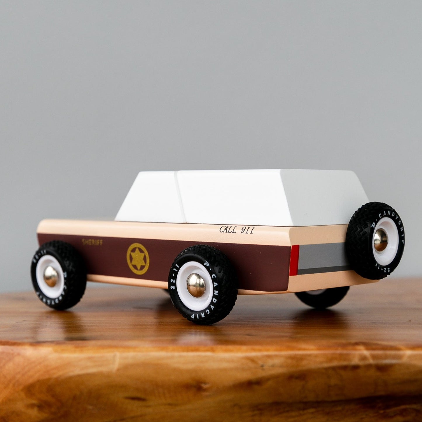 Auto De Madera - Lone Sheriff