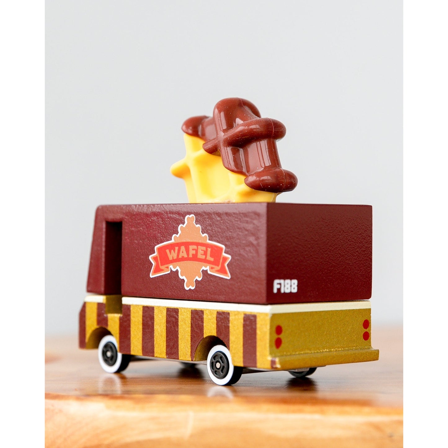 Auto De Madera - Waffle Van