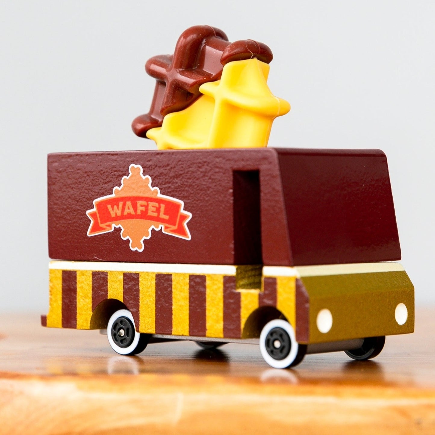 Auto De Madera - Waffle Van