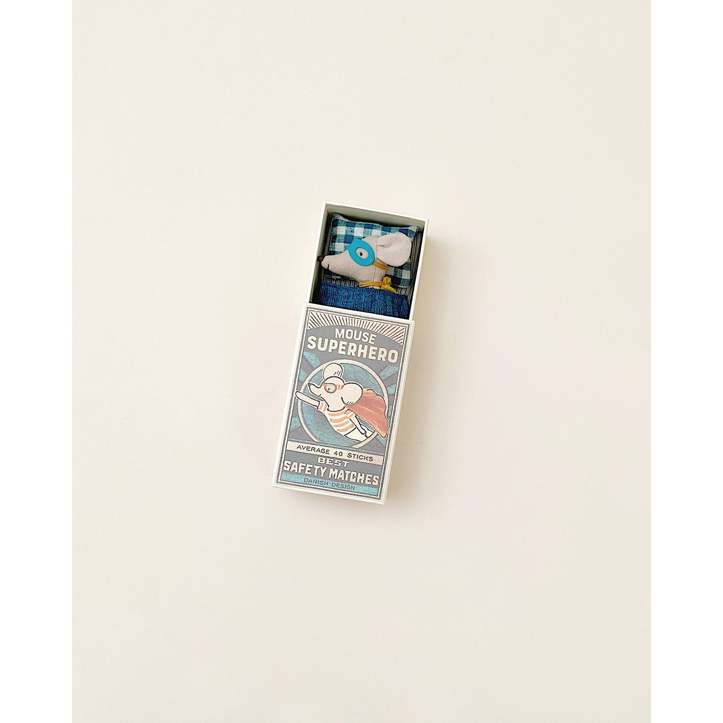Ratoncito - Super Hero mouse Little brother in a matchbox